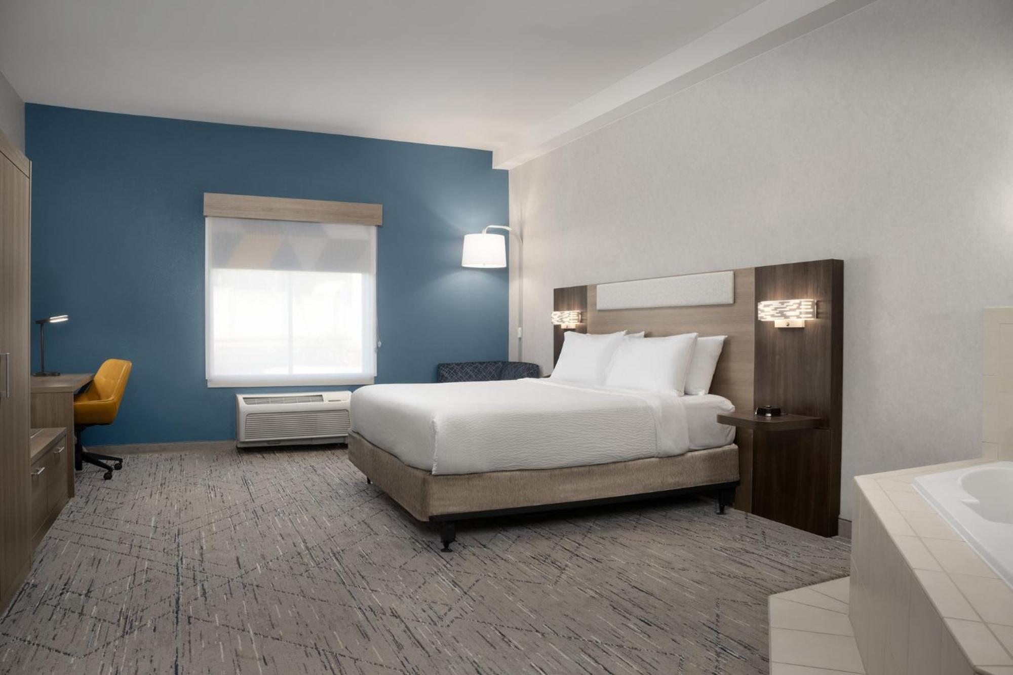 Holiday Inn Express & Suites Alexandria - Fort Belvoir, An Ihg Hotel Exteriör bild